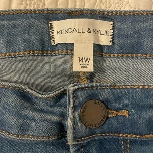 KENDALL & KYLIE JEANS